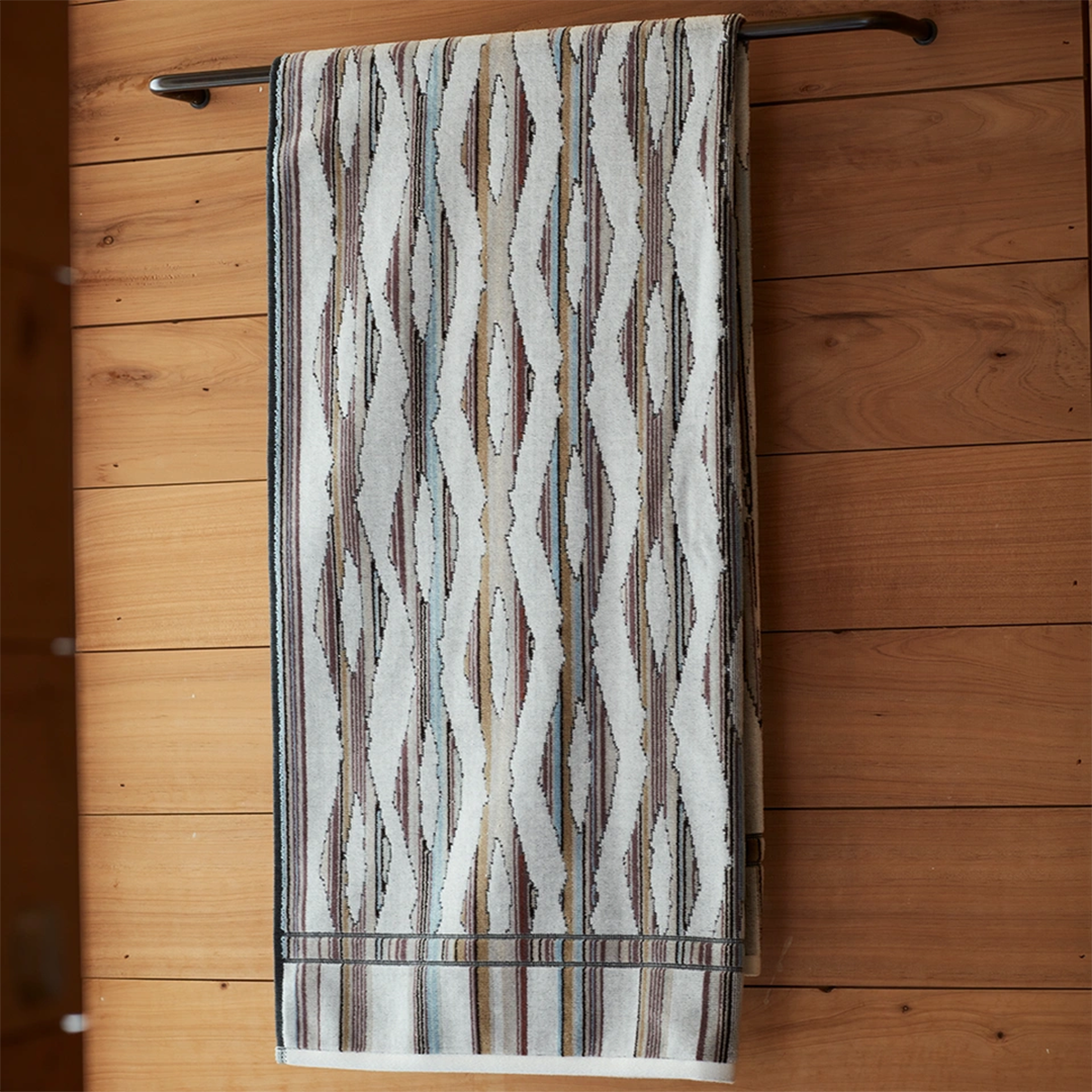 Ripple towel In Light