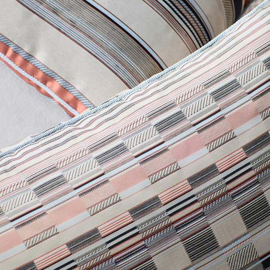 Tomah Sunrise Reverse cushion