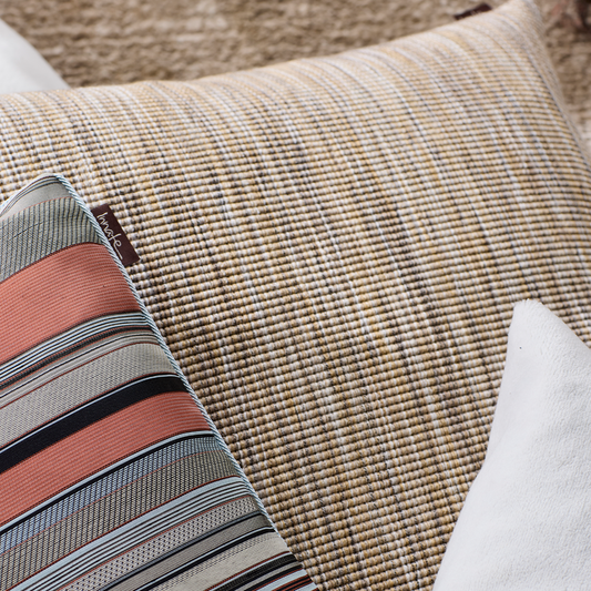 Fields cushion in Quartz