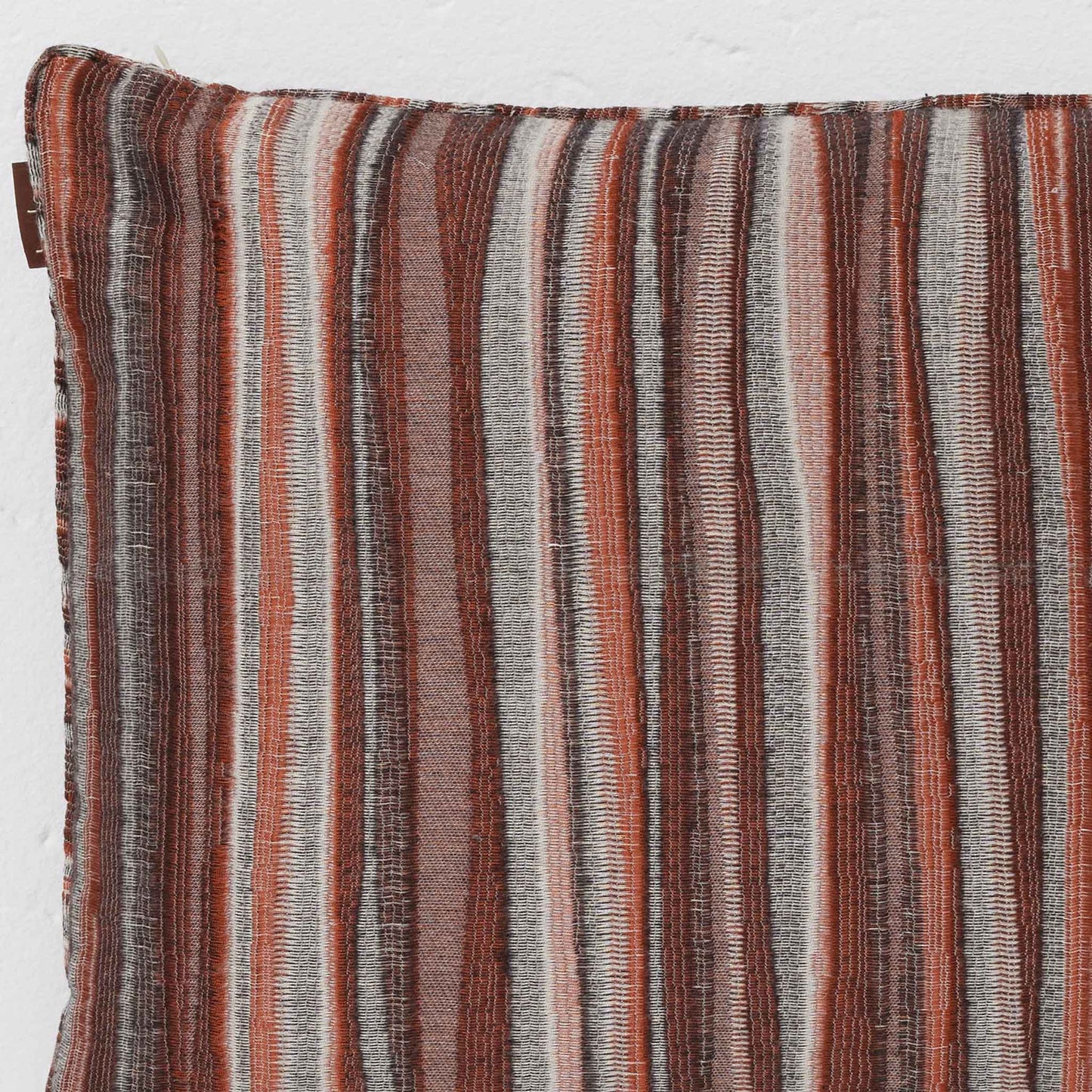 Striation Reverse cushion