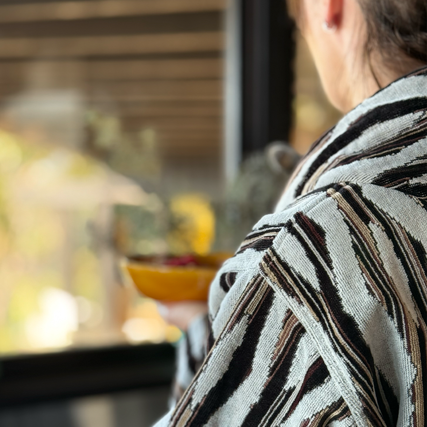 Ripple robe in Dark