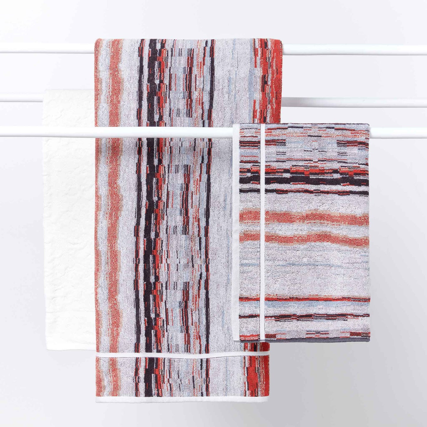 Strata towel